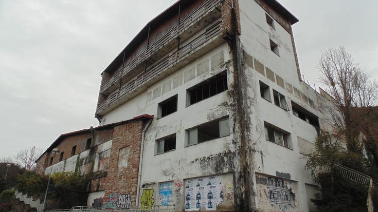 "Motel" aritzea eta "ekimen falta" leporatu dizkio PSE-EEk EH Bilduri