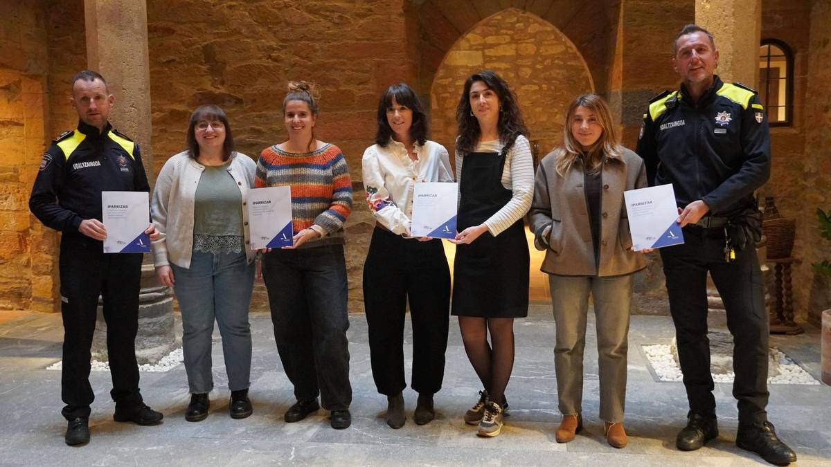 Indarkeria matxista bizi dutenei arreta integrala eskaintzeko Iparrizar udal zerbitzua jarri dute martxan