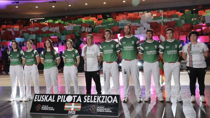 Euskal Pilota Selekzioak bere lehen txapelketa ofizialean debutatu izana ospatu du EAJk: "Egun historikoa da"