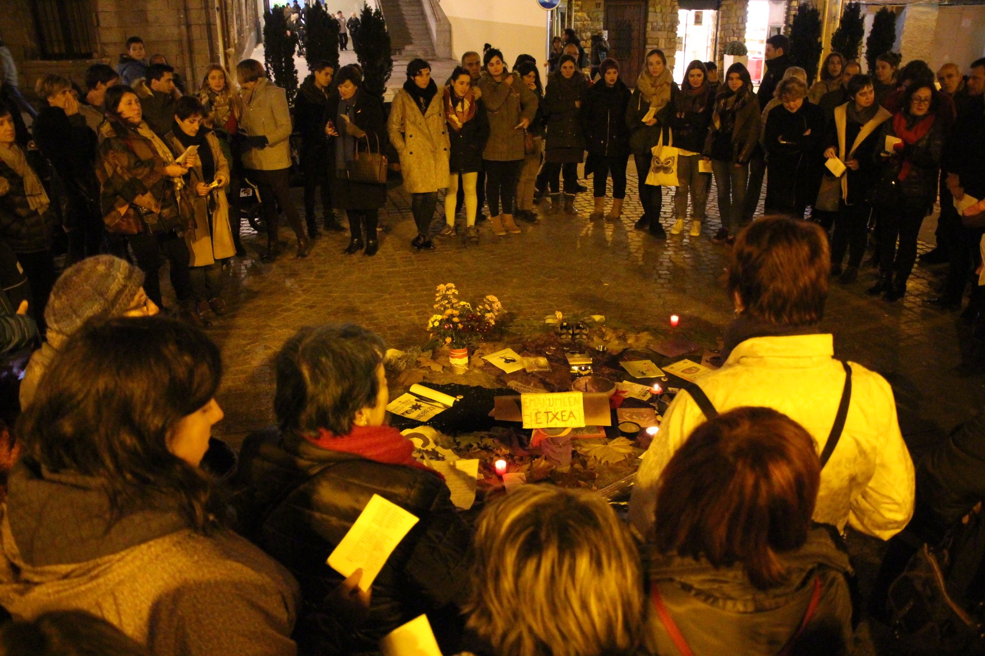 Azaroaren 25aren harira hainbat ekintza antolatu dituzte