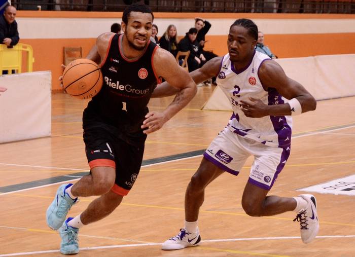 Zortzi puntuko iraulia jomuga