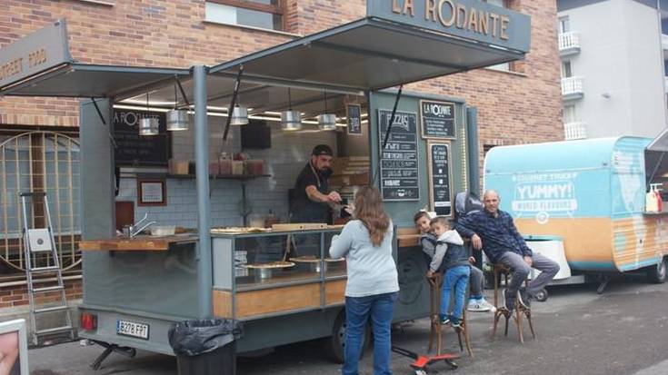 Epea zabaldu du udalak San Telmo eta San Pedro jaietan janari postuak jartzeko