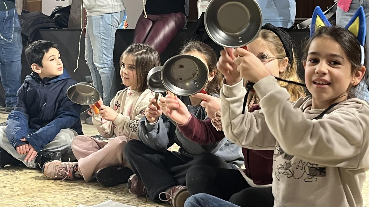 Kaldereroek dantzez eta musikaz beteko dituzte larunbatean Zumaiako kaleak