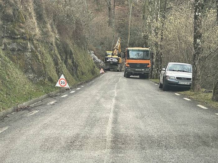 Beizama eta Nuarbe arteko errepidean obretan ari dira, bidea seguruago egiteko