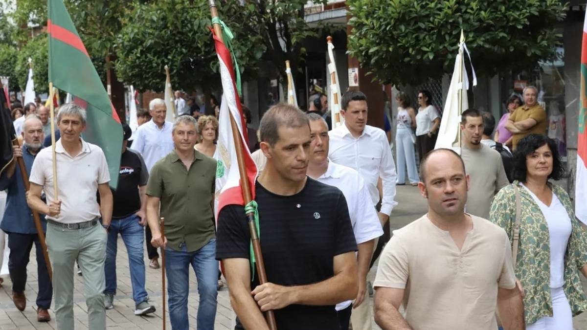 Eskualdekoak ere izan dira Euskal Herriko udal hautetsien Bergarako topalekuan