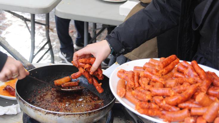 Zurekineko establezimenduetan txistorra doan ostegunean
