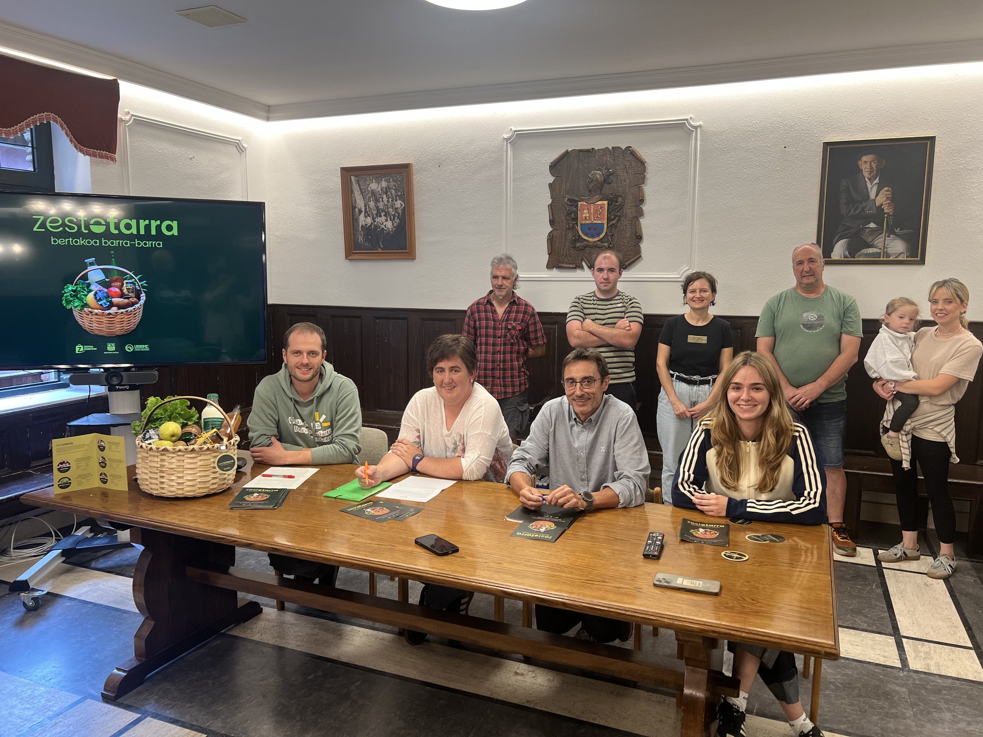 Zestotarra egitasmoa sortu dute, bertako produktuak eta tokiko merkataritza sustatzeko