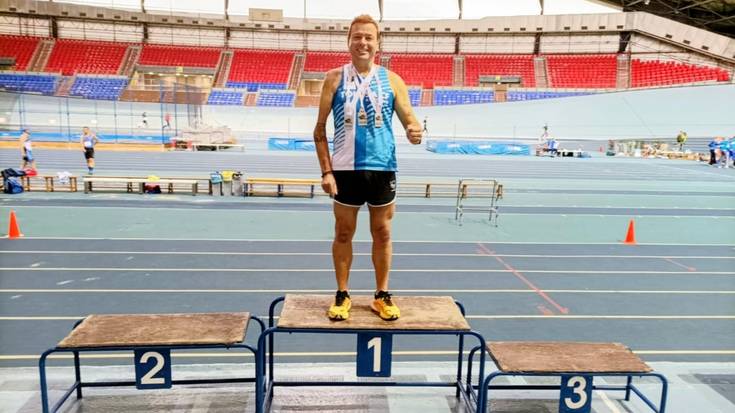 Alberto Rebollok urrezko domina bat eta zilarrezko bi lortu ditu Euskadiko Master Atletismo Txapelketan