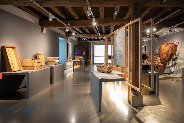 Euskal Itsas Museora irteera bana antolatu dute Getariako jubilatuen elkarteak eta gaztelekuak