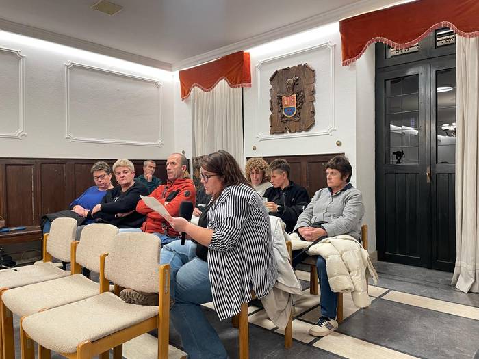 Zestoako Udalak auzipetutako sei herritarren aldeko adierazpena onartu du, baina EAJren babesik gabe