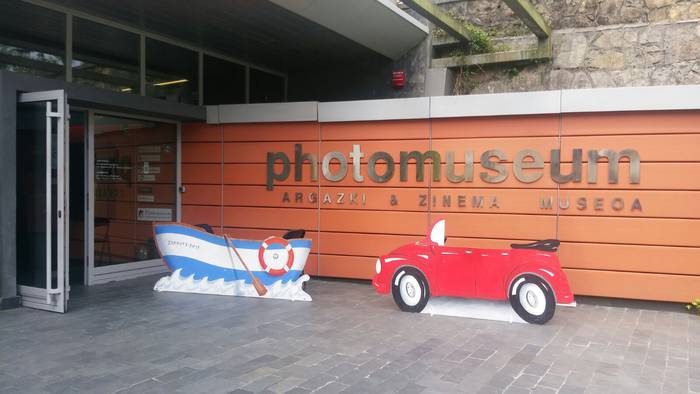 HARA! Argazki dibertigarri bat nahi? 