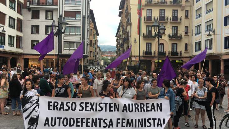 18:30ean abiatuko da ostiralean eskualdeko mugimendu feministak deitu duen manifestazioa