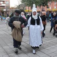 Olentzeroren Festa Santuiturri plazan