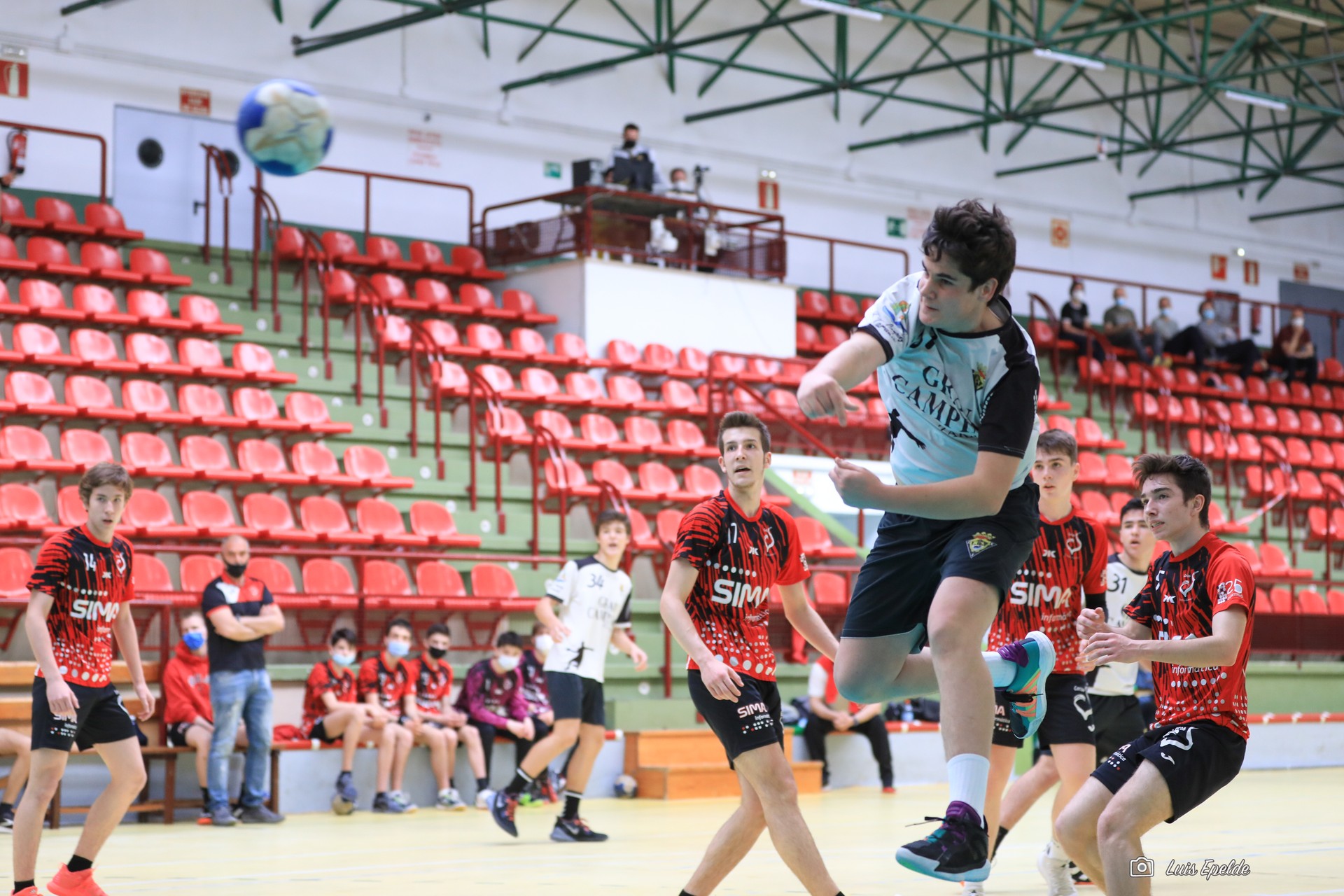 Gran Camping Zarautz ZKEko kadeteak B multzoko lehenak