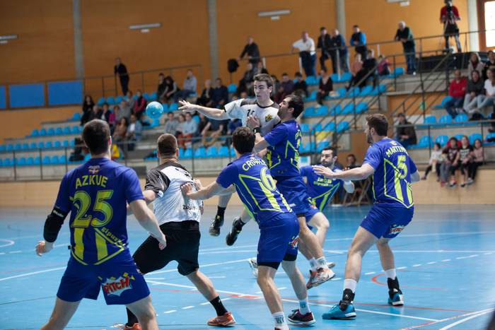 Eskubaloiko asteburuko partiden argazkiak