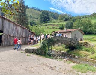 Altzolarats harana ezagutzeko bi bisita gidatu antolatu ditu Urola Turismoak