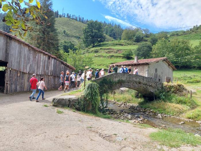 Altzolarats harana ezagutzeko bi bisita gidatu antolatu ditu Urola Turismoak
