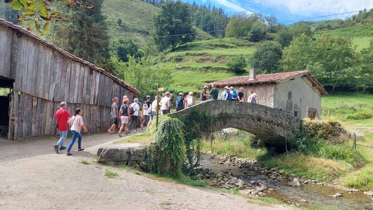 Altzolarats harana ezagutzeko bi bisita gidatu antolatu ditu Urola Turismoak