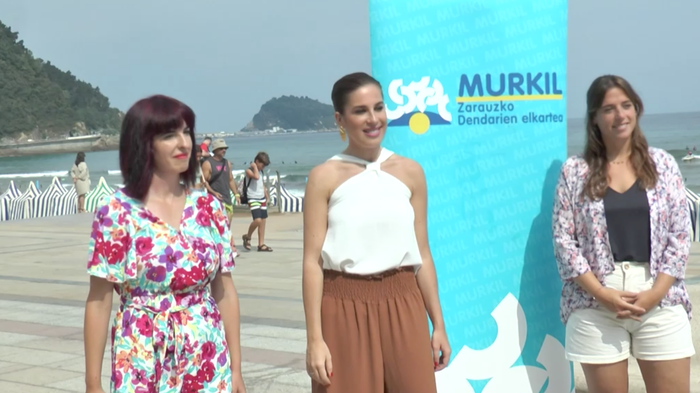 Zarautz Modan desfilea aurkeztu dute gaur malekoian