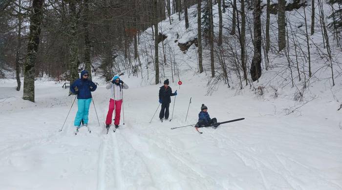 Gaztetxoentzako iraupen eskiko irteera antolatu du Lagun Onak mendi bazkunak