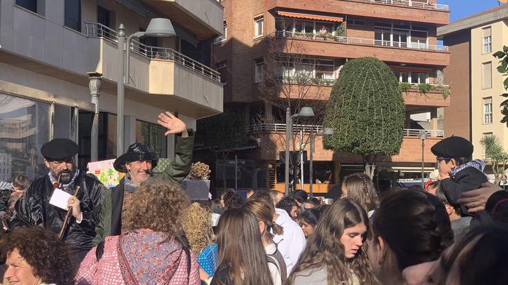 Harrera beroa egin diete Olentzerori eta Gomezagori Zumaian