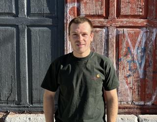 Tronpeta eskuan,  ibili munduan