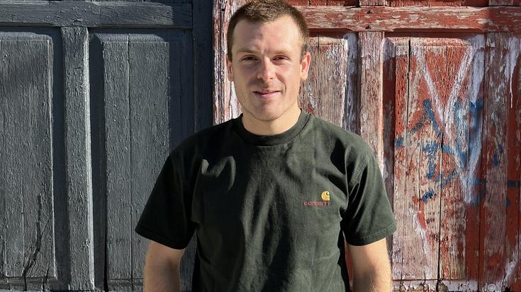 Tronpeta eskuan,  ibili munduan