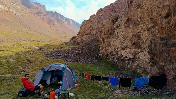 Adiskidetasunari gorazarre, Kirgizistango mendi igo gabeetan