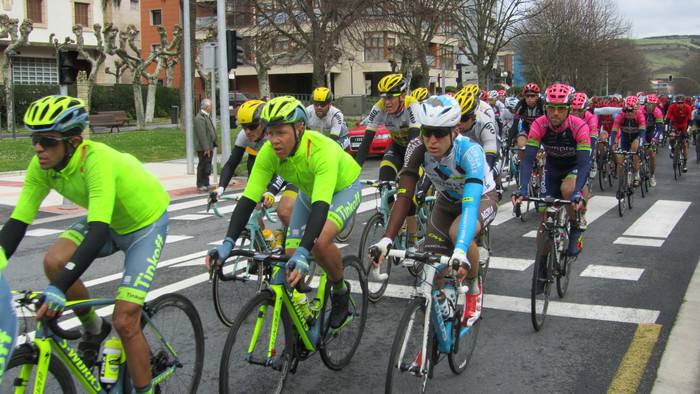 Argazki bilduma: Euskal Herriko Itzulia Zarauztik pasatzen