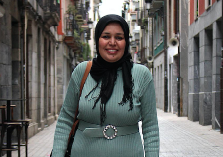 Yalila Mouhoub: "Mundu guztiko migratzaileek egiten duten bezala, bizitza hobe baten bila etorri nintzen"