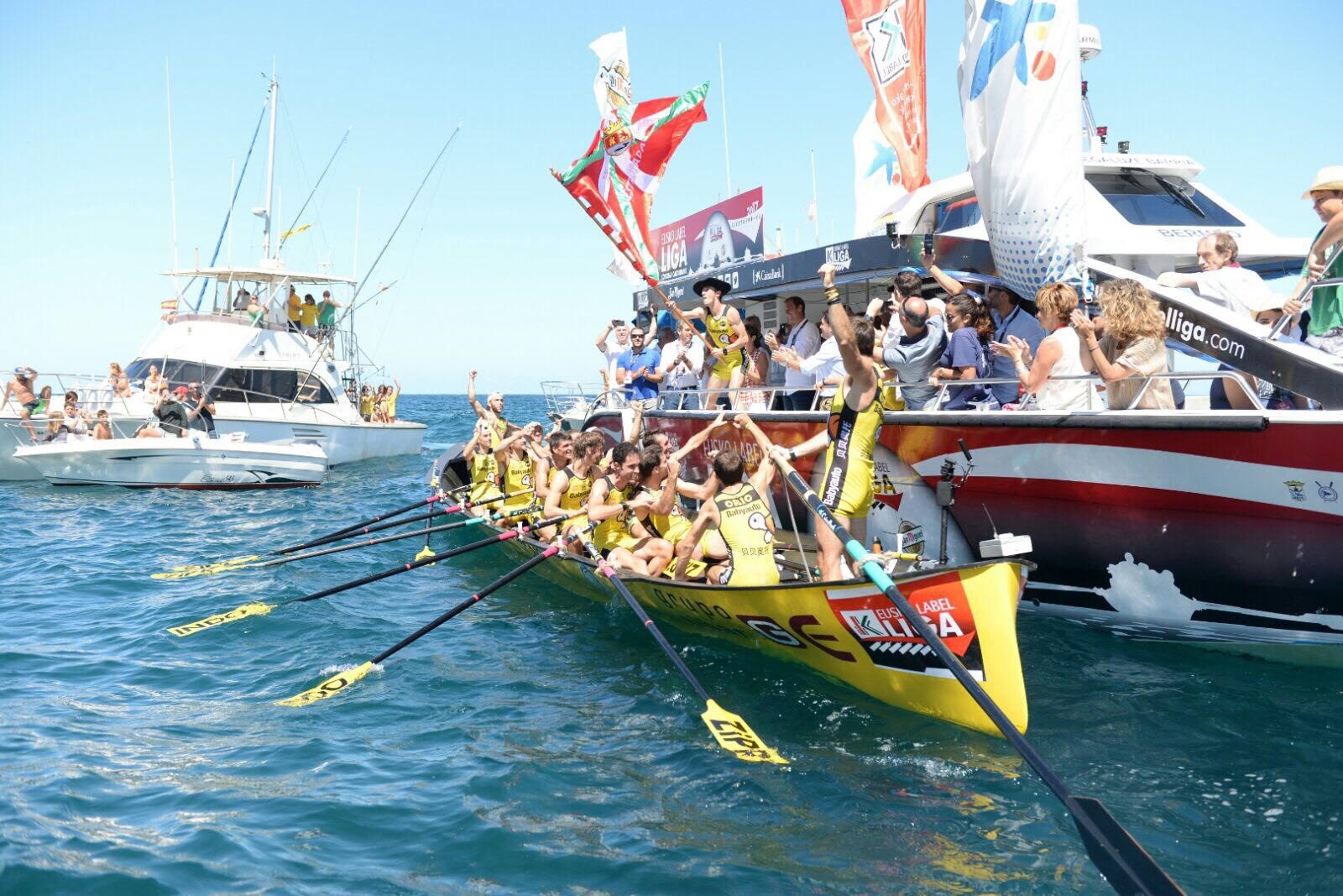 Oriok irabazi du Zarauzko XL. Ikurrina