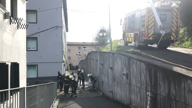 Sute txiki bat izan da goizean Jadarre auzoan