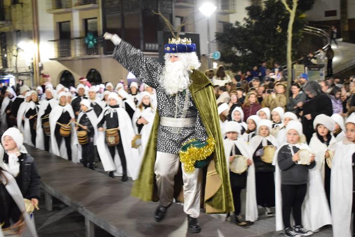 Ostiral honetan eman beharko da izena Errege Magoen danborradarako