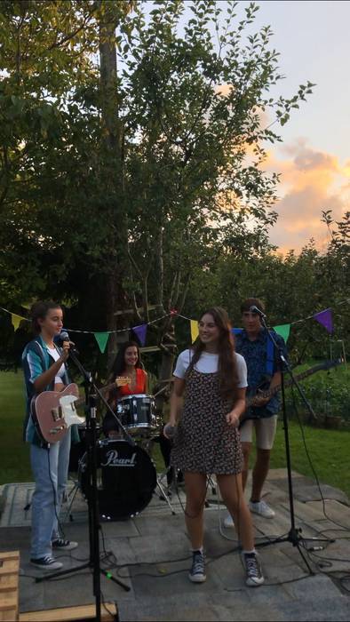 Haiek ere zer edo zer esan nahi dute