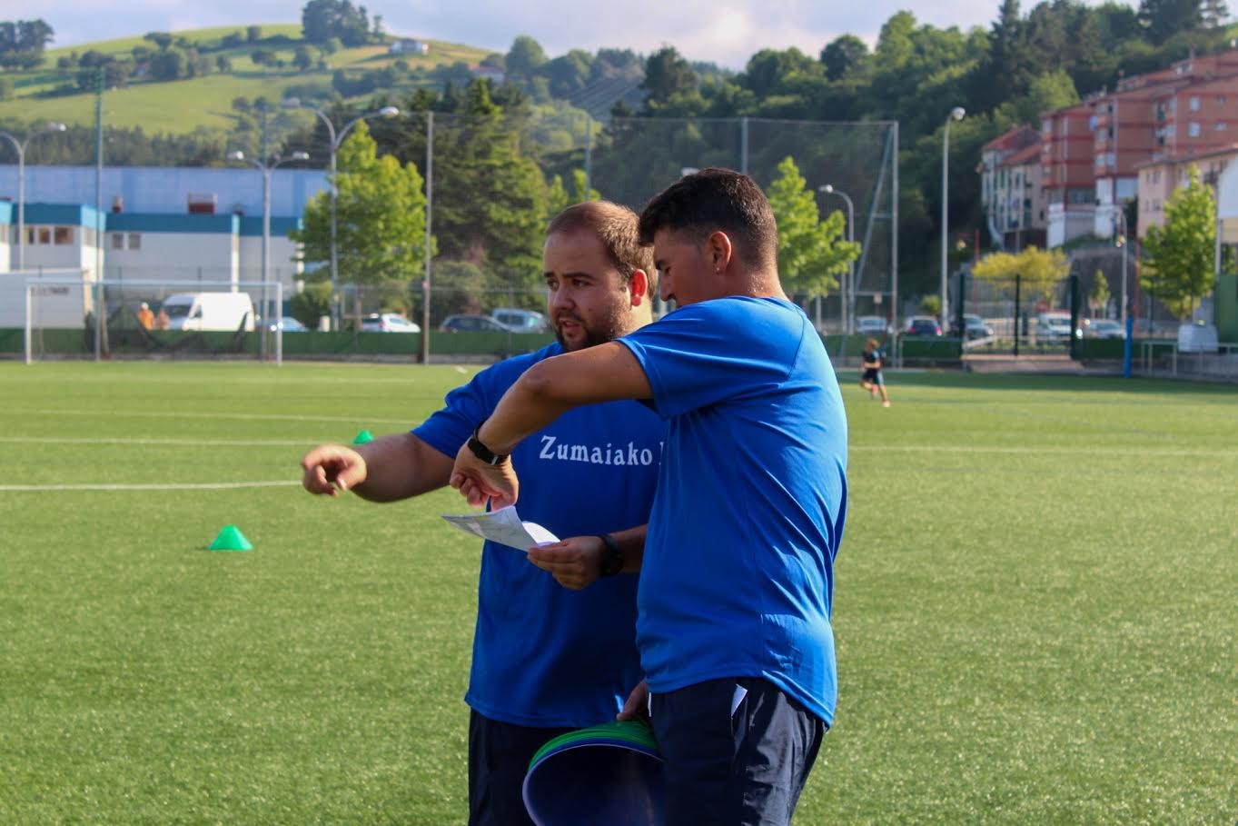 “Baloreak galdu gabe, ondo jokatuz ahalik eta goien geratzea da helburua”