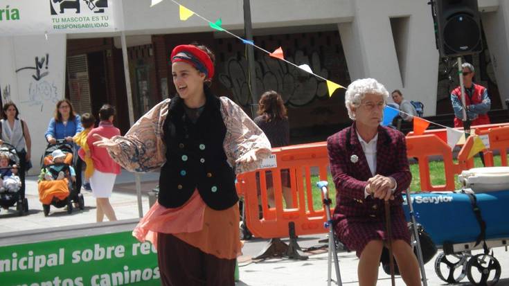 'Ongi etorri, Findemundo' kale antzerkia, larunbatean, Trapu Zaharrarekin