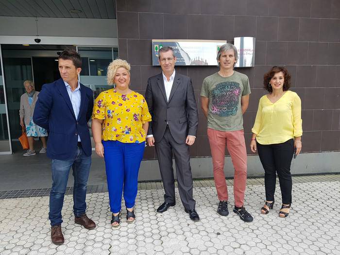 Gipuzkoako Foru Aldundiak hamar plaza berri hitzartu ditu Zumaiako Otezuri egoitzan