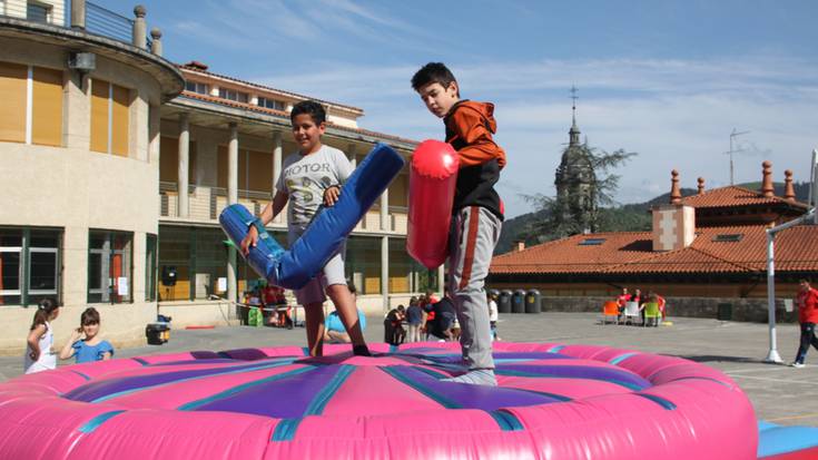 Familien festa ospatu dute Floreaga ikastetxean