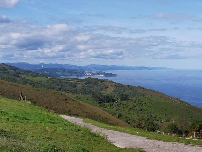 Mendi ibilaldia egiteko eta sanferminetarako irteera bana prestatu du Baigerak