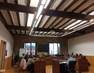 Otsaileko ohiko osoko bilkura egingo dute bihar udal ordezkariek