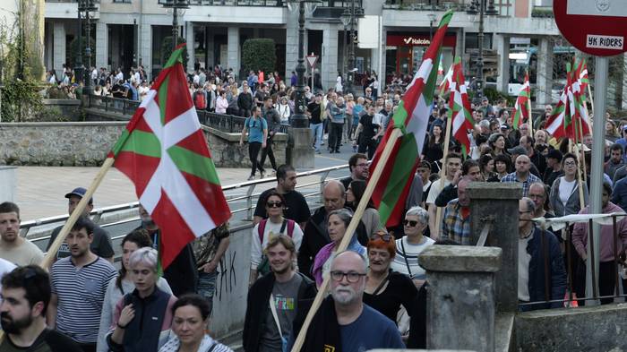 Zorionak grebaren prestaketan eta greba eguneko mobilizazioetan parte hartutako herritarroi