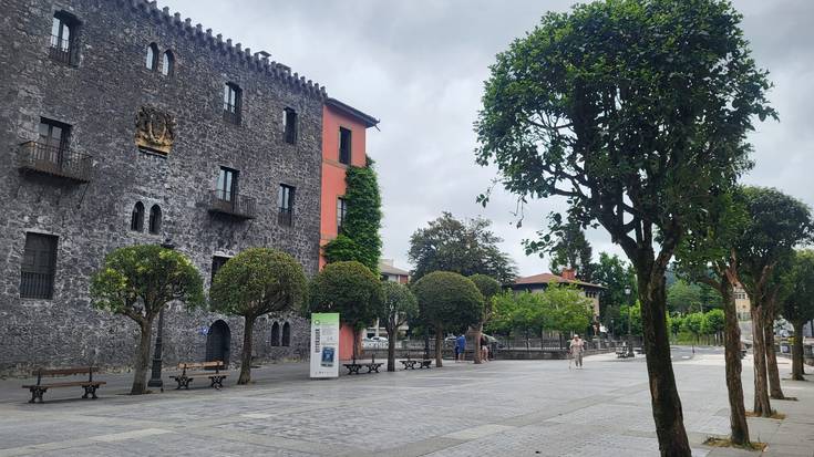 Udalak astigarrak eta pagoak landatuko ditu elizaren atarian
