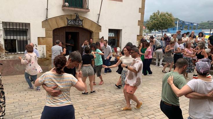 Lindy hop jaialdia egingo dute bosgarrengoz Zumaian