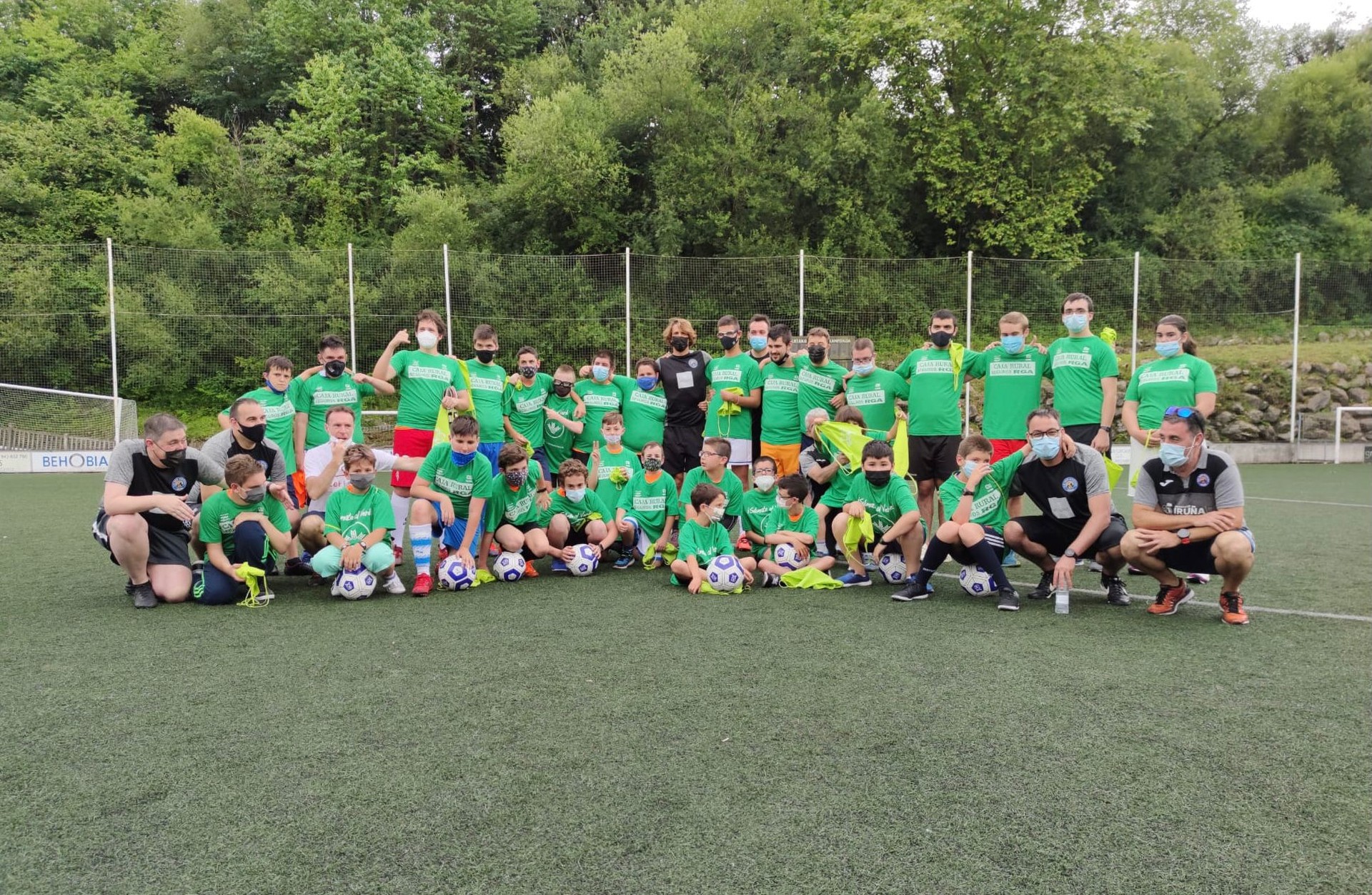 Futbol egokituko topaketa izango da larunbatean Mendibeltz zelaian