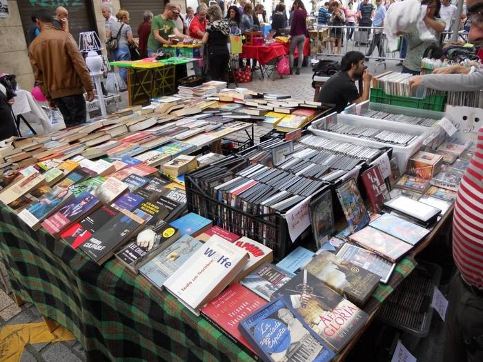 Azoka: Bigarren aukerako liburu eta diskoen azoka