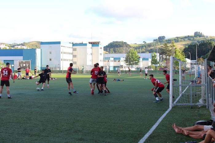 Zazpikoak batzeko unea