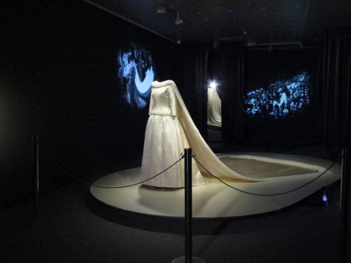 Zabalik dago ‘Fabiola Belgikakoa. Ezkontza soinekoa’ erakusketa Balenciaga Museoan