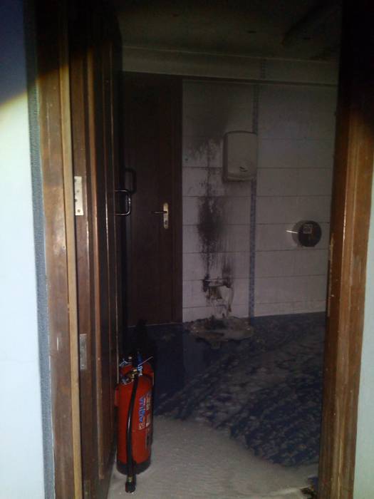 Talaipeko komunean piztutako sua itzali dute udaltzainek