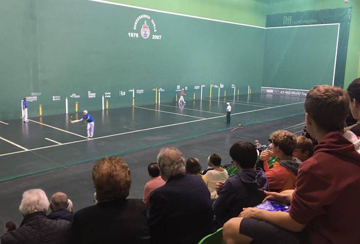 Hondarribiko Grand Slameko finalerdiak jokatuko dituzte gaur Goikoetxeak eta Lopezek