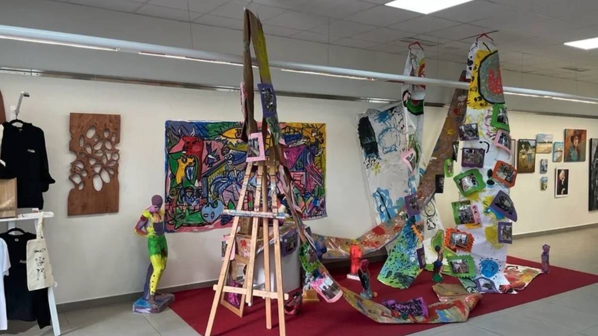 Ireki dute Arte eta Diseinu Ikastegiko tailerretan izena emateko epea